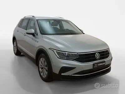 Usata VW Tiguan Life 122 CV (89 kW) 2023 Grigio SUV