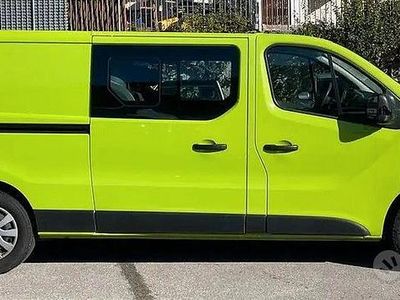 Usata Opel Vivaro 145 CV (106 kW) 2017 Verde Monovolume