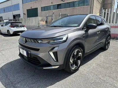 Usata Renault Symbioz Techno 145 CV (106 kW) 2025 Grigio SUV