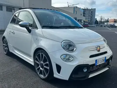 Usata Fiat 500 Abarth 165 CV (121 kW) 2021 Bianco Berlina