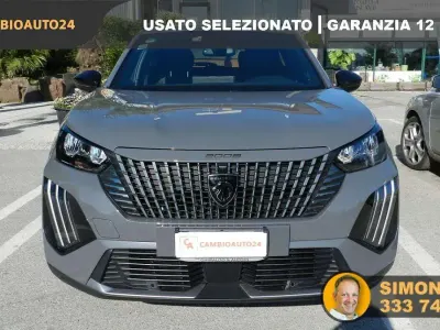 Usata Peugeot 2008 Allure 131 CV (96 kW) 2023 Grigio SUV