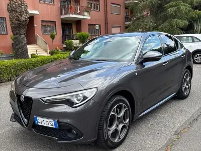 Usata Alfa Romeo Stelvio 209 CV (153 kW) 2022 Grigio SUV