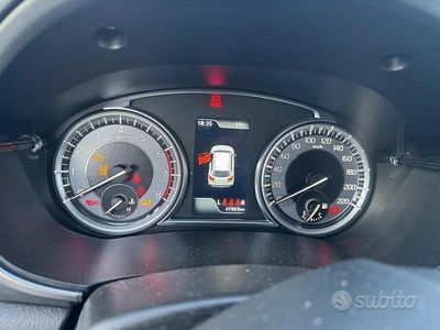 Usata Suzuki Vitara 140 CV (102 kW) 2023 Bianco SUV