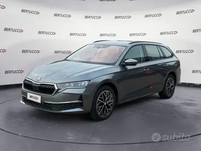 Usata Skoda Octavia Style 150 CV (110 kW) 2024 Grigio Station wagon