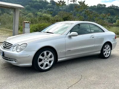 Usata Mercedes CLK270 Avantgarde 170 CV (125 kW) 2004 Grigio Coupé