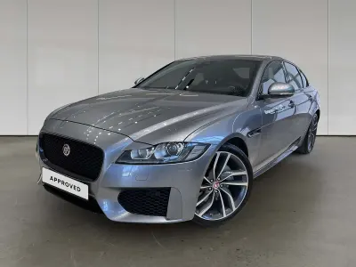 Usata Jaguar XF Chequered Flag 204 CV (150 kW) 2021 Eiger grey
