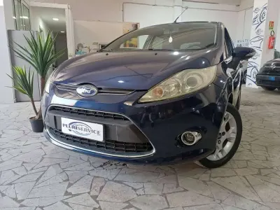Usata Ford Fiesta Titanium 60 CV (44 kW) 2011 Blu/azzurro Berlina