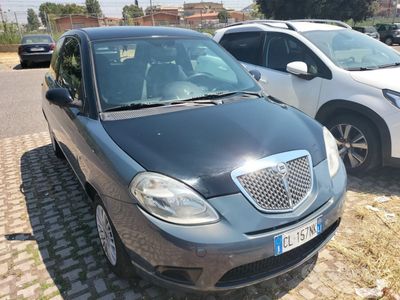 Lancia Ypsilon