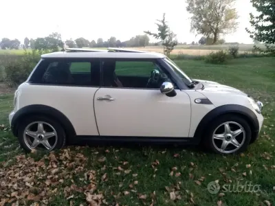 Usata Mini Cooper 120 CV (88 kW) 2010 Bianco Utilitaria