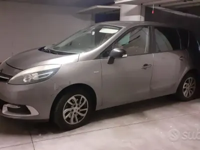 Usata Renault Scénic III LIMITED 110 CV (80 kW) 2014 Grigio Berlina