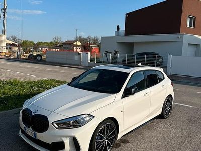 Begagnad BMW M135 306 HK (225 kW) 2020 Vit Halvkombi