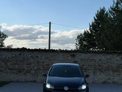 Usata VW Golf VI Highline 110 CV (80 kW) 2009 Bluazzurro Utilitaria