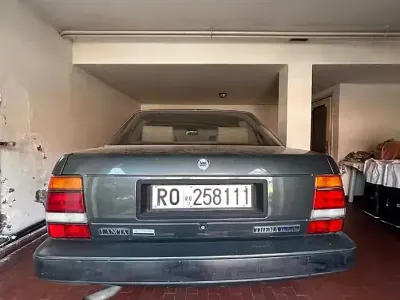Usata Lancia Thema 166 CV (122 kW) 1986 Verde Berlina