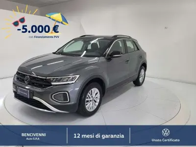 Usata VW T-Roc Life 116 CV (85 kW) 2023 Grigio SUV
