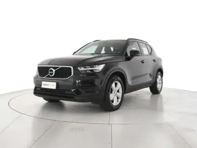 Usata Volvo XC40 Momentum 129 CV (94 kW) 2021 Nero SUV