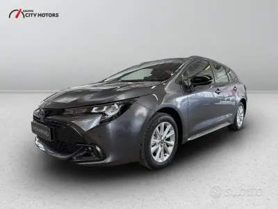 Nuova Toyota Corolla Active 140 CV (102 kW) 2026 Grigio Station wagon