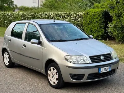 Usata Fiat Punto 60 CV (44 kW) 2004 Bianco Utilitaria