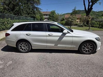 Begagnad Mercedes C180 Exclusive 116 HK (85 kW) 2018 Vit Kombi