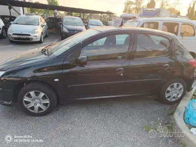 Käytetty Peugeot 206 75 HP (55 kW) 2008 Musta Sedan