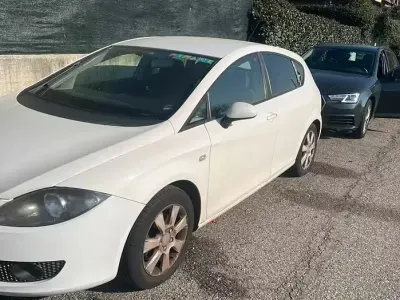 Usata Seat Leon 102 CV (75 kW) 2009 Bianco Berlina