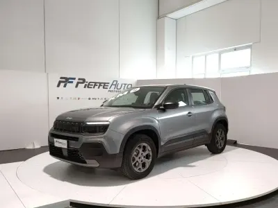 Nuova Jeep Avenger Longitude 110 CV (80 kW) 2026 Granite SUV