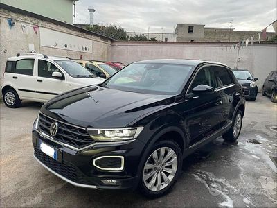 Usata VW T-Roc Style 115 CV (84 kW) 2019 Nero SUV