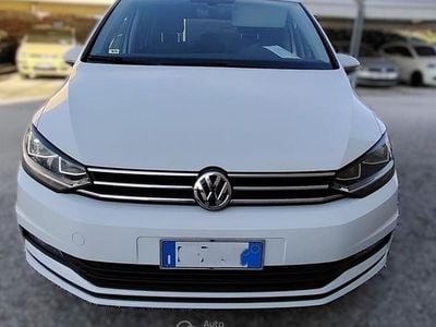 Usata VW Touran 116 CV (85 kW) 2017 Blu Monovolume
