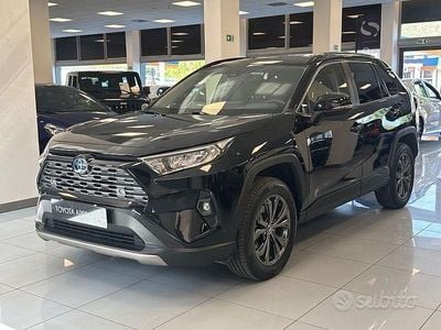 Second-hand Toyota RAV4 Hybrid 218 CP (160 kW) 2022 Negru SUV