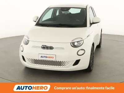Usata Fiat 500e Icon 86 kW (118 CV) 2021 Bianco Berlina