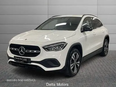 Usata Mercedes GLA180 116 CV (85 kW) 2023 Bianco polare SUV