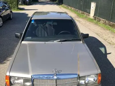 Usata Mercedes 190 90 CV (66 kW) 1989 Berlina