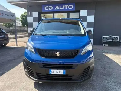 Usata Peugeot Expert Premium 102 CV (75 kW) 2023 Blu/azzurro Furgone