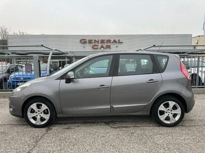 Usata Renault Scénic III Luxe 110 CV (80 kW) 2010 Grigio Monovolume