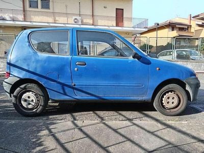 Usata Fiat Seicento Young 54 CV (39 kW) 2000 Blu/azzurro Utilitaria