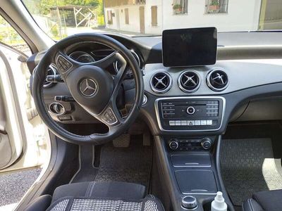 Mercedes GLA200