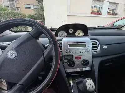 Usata Lancia Ypsilon