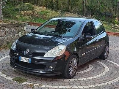 Usata Renault Clio III 75 CV (55 kW) 2008 Nero Berlina
