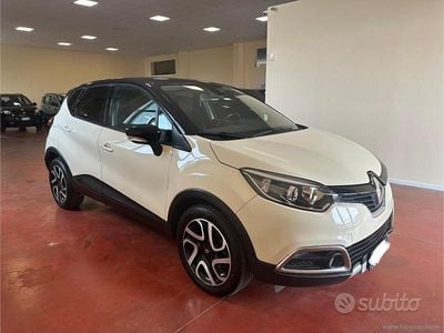 Usata Renault Captur Intens 90 CV (66 kW) 2016 Beige SUV