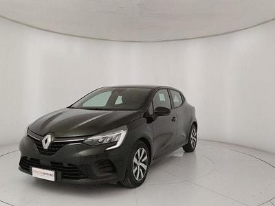 Usata Renault Clio V Equilibre 101 CV (74 kW) 2023 Nero Utilitaria