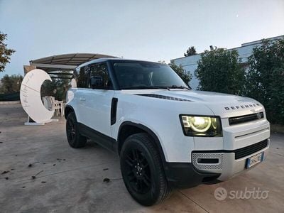 Usata Land Rover Defender SE 250 CV (183 kW) 2022 Bianco SUV