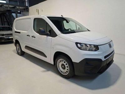Nouvelle Fiat Doblò 102 ch (75 kW) 2025 Blanc Monospace