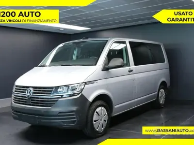 Usata VW Caravelle Trendline 110 CV (80 kW) 2022 Grigio Furgone