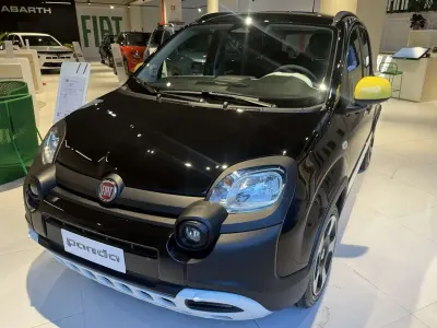 Nuova Fiat Panda Cross Cross 69 CV (50 kW) 2025 Nero Utilitaria
