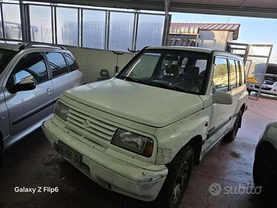 Usata Suzuki Vitara 96 CV (70 kW) 1996 Bianco Station wagon