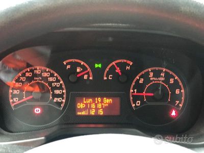 Usata Fiat Qubo Lounge 77 CV (56 kW) 2019 Blu Monovolume