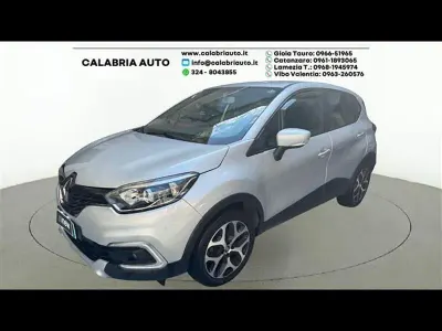 Usata Renault Captur 90 CV (66 kW) 2019 Grigio scuro SUV