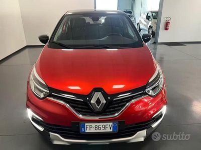 Usata Renault Captur Zen 90 CV (66 kW) 2018 Rosso SUV