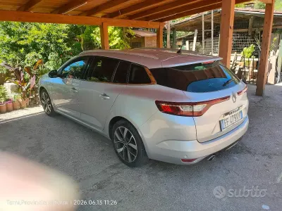Usata Renault Mégane GrandTour 110 CV (80 kW) 2016 Grigio Station wagon