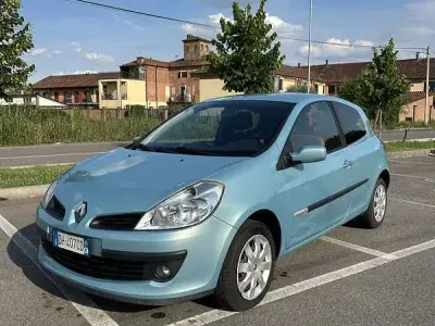 Usata Renault Clio II Rip Curl 75 CV (55 kW) 2007 Berlina