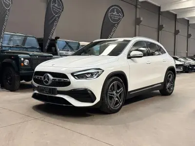 Usata Mercedes GLA200 Premium 150 CV (110 kW) 2020 Bianco metallizzato SUV